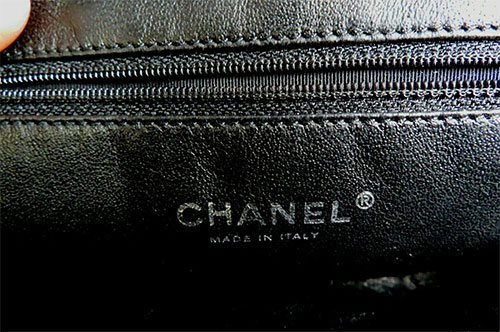 NEW CHANEL REV Black Lambskin GHW Quilted Classic Timeless Snap