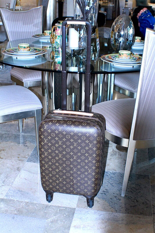 Louis Vuitton, Bags, Louis Vuitton Zephyr 55 Monogram Travel Spinner  Excellent Condition