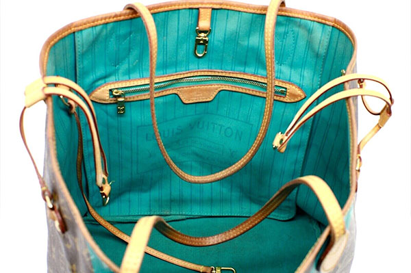Louis Vuitton Limited Edition Turquoise Monogram V Neverfull MM